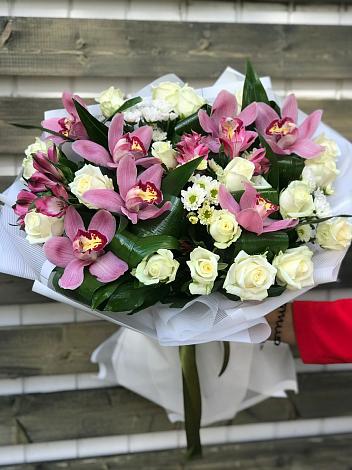 Букет цветов из: Розы и Хризантемы в Мстёре