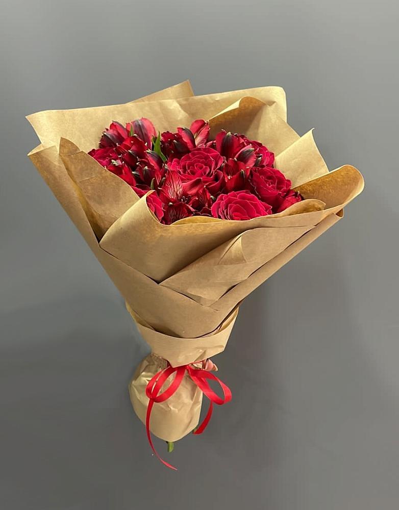 Букет цветов из: Альстромерии и Розы в Мстёре