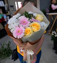 Букет цветов из:  Герберы, Розы и Хризантемы в Мстёре