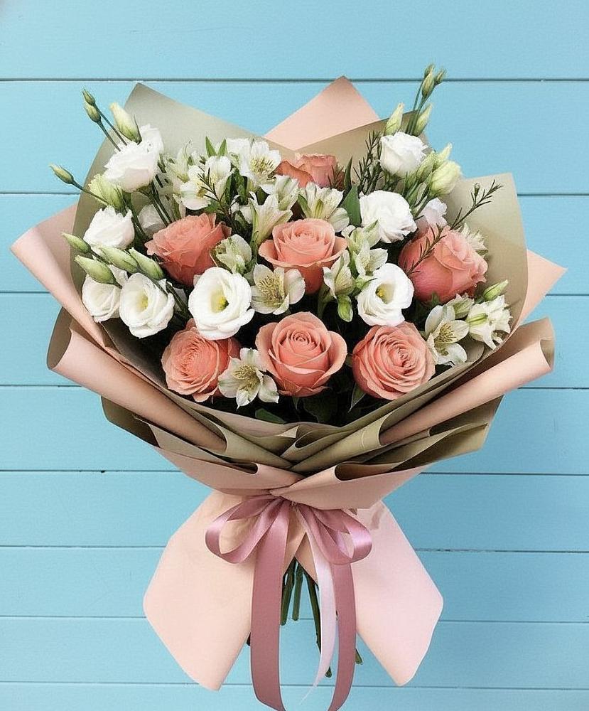 Букет цветов из: Розы, Альстромерии и Лизиантусы в Мстёре