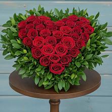 Цветочная композиция из Розы в виде сердца в Мстёре