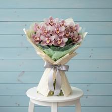 Букет цветов из:  Орхидеи и Розы #REPLACE_PRED# Мстёре