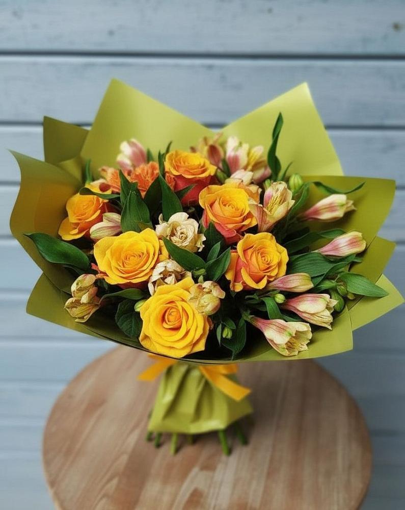 Букет цветов из: Альстромерии и Розы в Мстёре