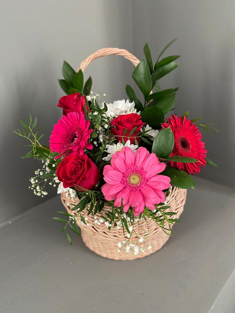 Цветочная композиция из Розы, Хризантемы и Герберы в корзине в Мстёре