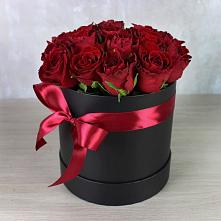 Цветочная композиция из Розы в шляпной коробке в Мстёре
