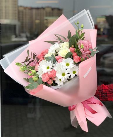 Букет цветов из: Розы, Лизиантусы и Хризантемы в Мстёре